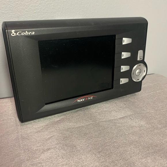 Cobra GPSM 2200 Portable Mobile Navigation System Touch Screen GPS Bundle - Picture 6 of 13